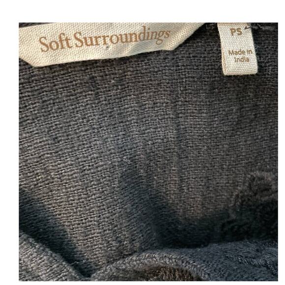 Soft Surroundings Black Embroidered Lace Trimmed Tunic Top size Petite Small - Picture 8 of 9